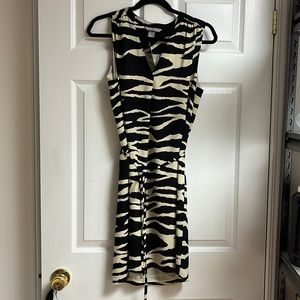 H&M Summer Shift dress with waist tie. Size small (US).